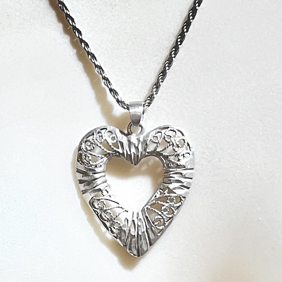 .925 Vintage Filigree Heart Pendant - Picture 1 of 7